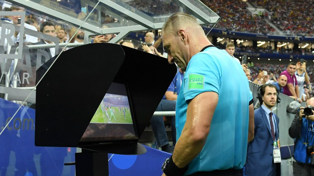 VAR là gì và nó hoạt động như thế nào?